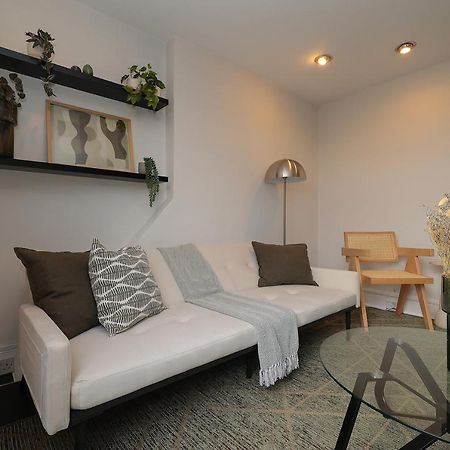 2 Bedroom Chic Apartment With Private Balcony In Notting Hill London Exterior photo