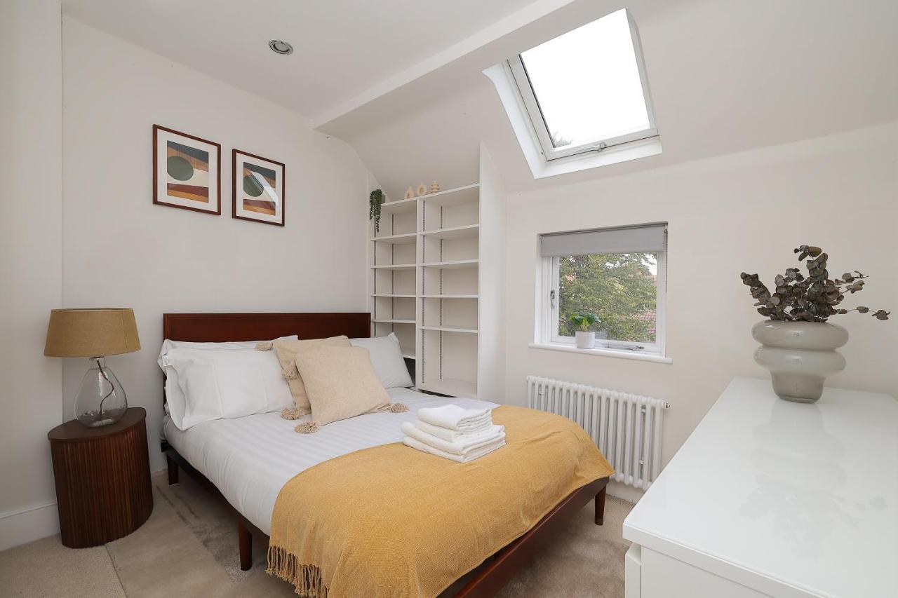 2 Bedroom Chic Apartment With Private Balcony In Notting Hill London Exterior photo